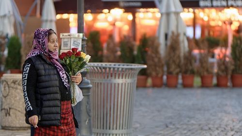 Proiect: Persoanele care fac comerț stradal neautorizat să fie amendate de Poliție, Jandarmerie și Poliția  Locală, nu doar de Protecția Consumatorului / ”Fenomenul comerțului neautorizat a luat amploare”