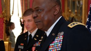 Secretarul american al Apărării Lloyd J. Austin, în vizită în România / Se întâlnește cu preşedintele Klaus Iohannis şi cu ministrul Apărării