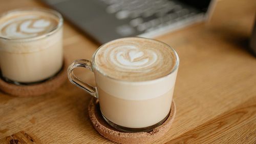 Cafea și AI / După un an de studiu: ”Noi separăm boabele bune de cafea, de cele mai puţin bune. Selecţia se face cu ajutorul inteligenţei artificiale”