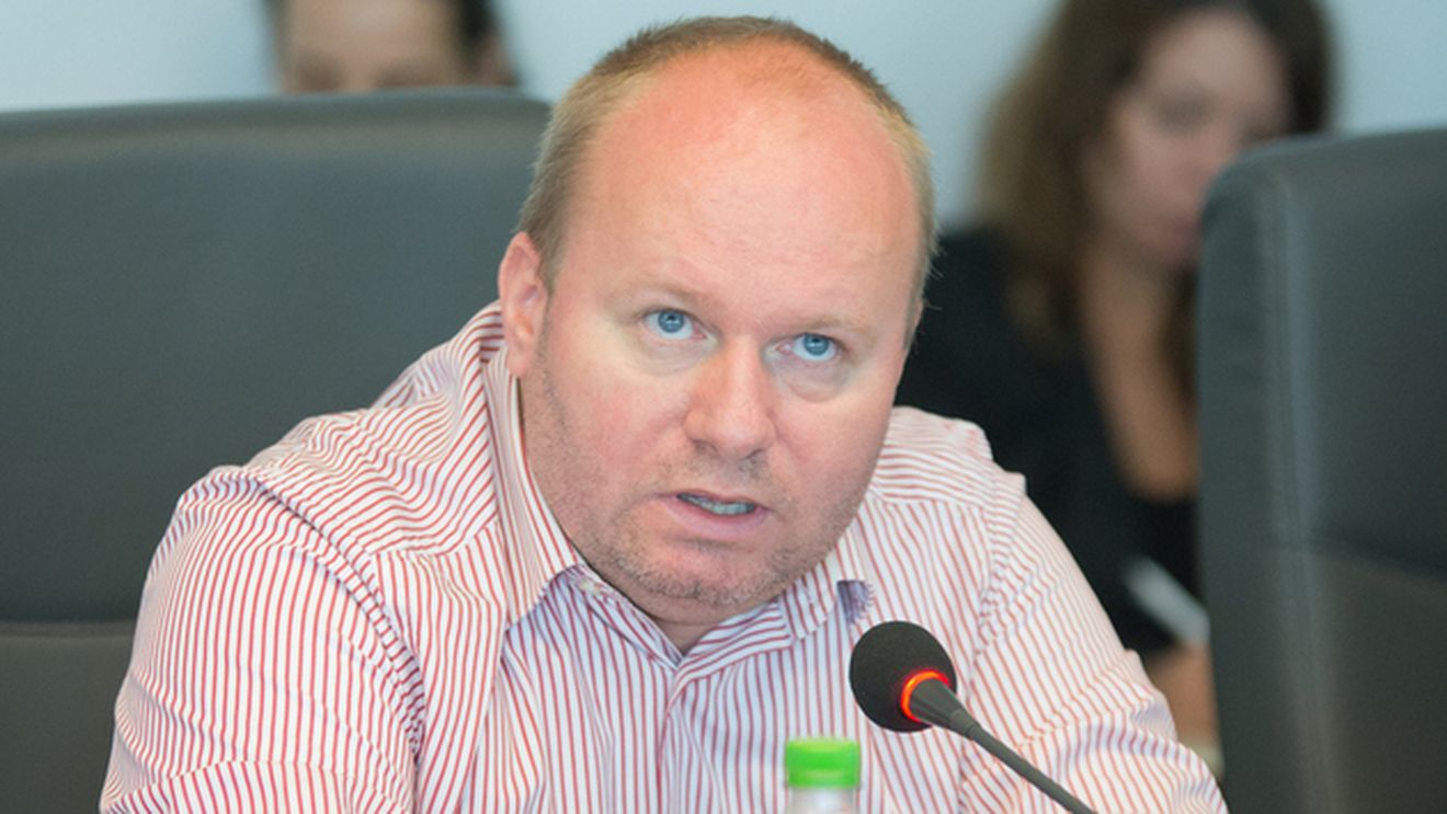 Semnal de alarmă. Cristian Păun, expert în macroeconomie: Au crescut foarte mult cheltuielile cu salariile și numărul angajaților de la stat / După alegeri cu siguranță va crește TVA la minim 21%, sper să rămână doar la majorarea cotei unice către 16%