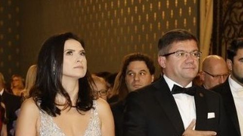 Investigație Reporteris: Partenera de viață a șefului CJ Iași deține un record de funcții publice / Apă, Gaz, Parlament, Guvern și Imprimeria Națională, instituții în care a lucrat în ultimii ani