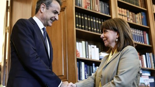 Mitsotakis și Noua Democrație victorioși în alegeri, Grecia revine la stabilitate, dar poate fi reformată o țară obișnuită cu corupția și falimentul finanțelor publice?  