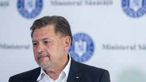 Rafila, acid la adresa lui Arafat: E ciudat ca cineva care a coordonat 8 ani pregătirea profesională în medicina de urgență să spună acum că sunt probleme extrem de mari / E clar o atribuție a Ministerului Sănătății