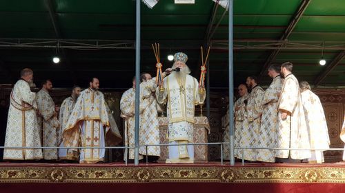 Reacția Arhiepiscopului Sucevei Calinic la cererile lui Teodosie: Se vor face, dar nu în stradă, ci când va rândui Dumnezeu și Sfântul Sinod