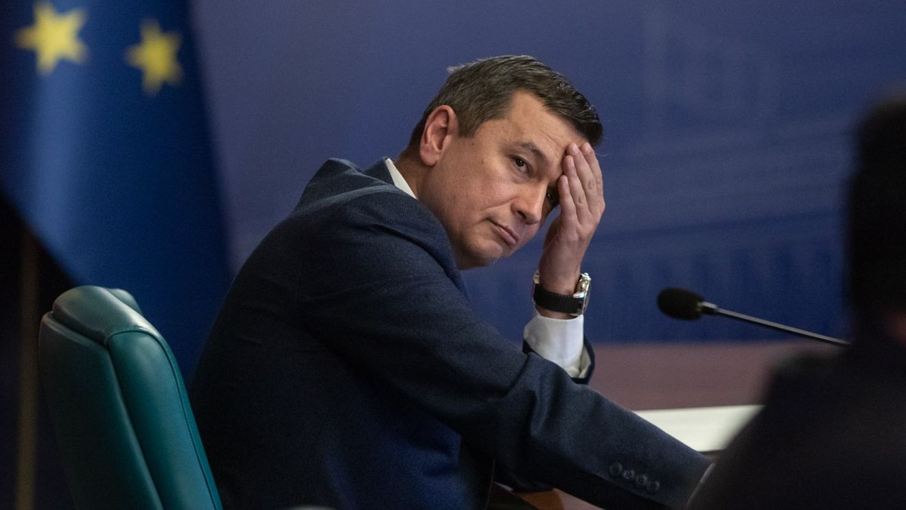 Sorin Grindeanu: Urmează o anchetă privind acest accident feroviar. I-am cerut directorului general al CFR Călători să prezinte urgent explicaţii şi să vină cu soluţii pentru ca astfel de situaţii să nu se mai repete