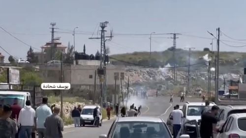 Sute de coloniști israelieni atacă satele palestiniene din Cisiordania ocupată, după ce un adolescent israelian dispărut a fost găsit mort