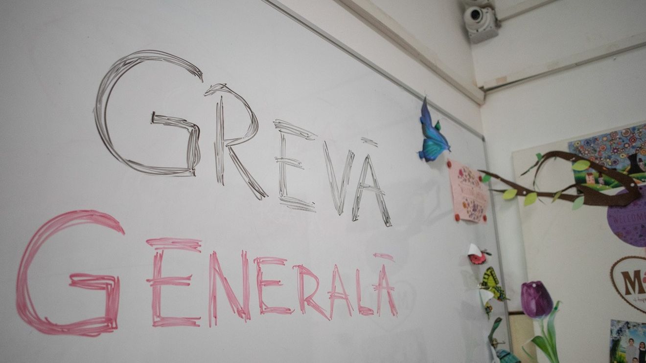 BREAKING Liderii sindicatelor din educație anunță cererile după negocierea de la guvern: Creșterea salariilor cu 25% până în luna decembrie, iar din ianuarie 2024 o nouă grilă de salarizare plecând de la salariul minim pentru debutanți de minim 4.000 de lei net