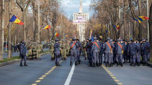 Restricții de trafic în București, începând de vineri, pentru parada de 1 Decembrie