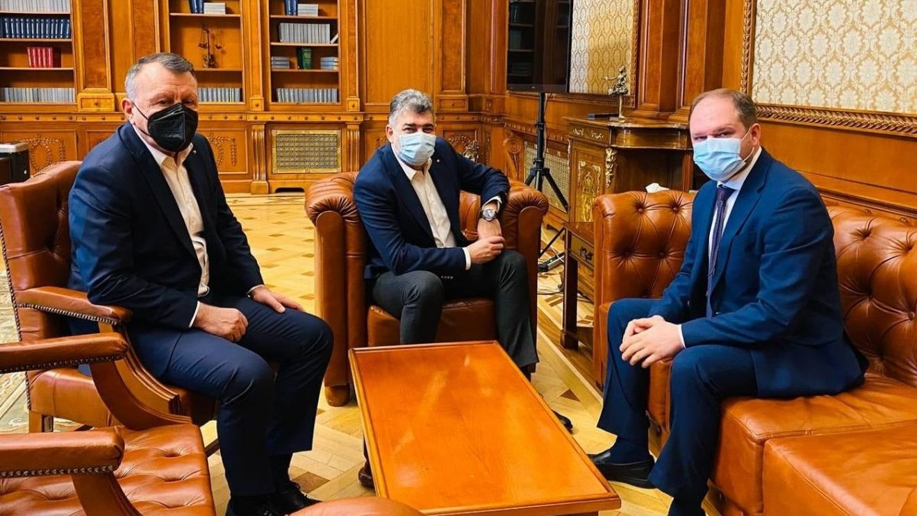 Primarul pro-rus al Chișinăului, Ion Ceban, turneu în România, unde s-a întâlnit cu șefi de partide, miniștri și primari. El pozează în pro-român pentru a atrage banii marilor primării pentru proiecte comune