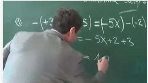 Premierul kosovar greșește o problemă de matematică la inaugurarea unei şcoli, dar este aplaudat inclusiv de ministrul Educației / Și-a cerut scuze după reacțiile internauților pe rețelele de socializare