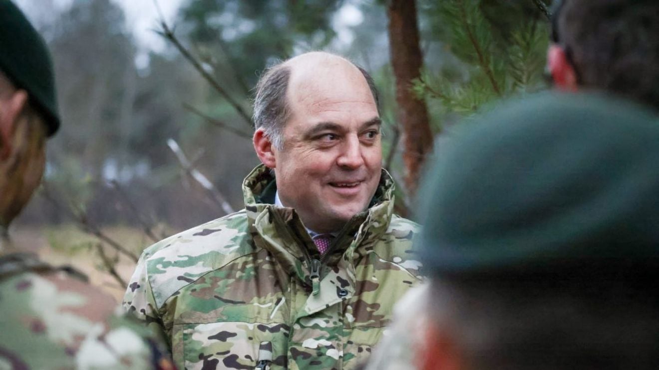 "Rusia este mult mai fragilă" decât recunoaște, afirmă ministrul britanic al Apărării