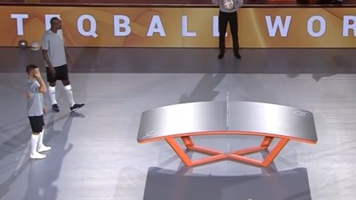 Mai multe școli din România vor primi 80 de mese de Teqball, anunță ministrul Sportului