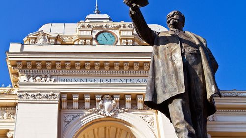 Universitatea „Al.I. Cuza” din Iaşi construieşte un cămin pentru studenţi la Ştefăneşti-Botoşani, unde instituţia deţine o staţiune de cercetare şi practică. Investiţia depăşeşte 12 milioane de lei şi este finanţată prin PNRR