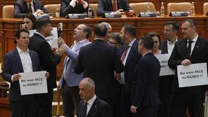 Scandal la ședința Parlamentului în care s-au aprobat echipamente americane defensive la baza de la Kogălniceanu / Tudor Ionescu de la Noua Dreaptă, Mihai Țiu de la SOS și alți parlamentari au întrerupt ședința de mai multe ori