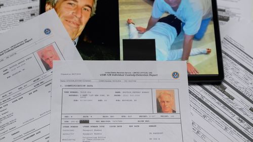 Andrew Mountbatten-Windsor, fratele regelui Charles, eliberat din secția de poliție după aproape 12 ore de audieri
