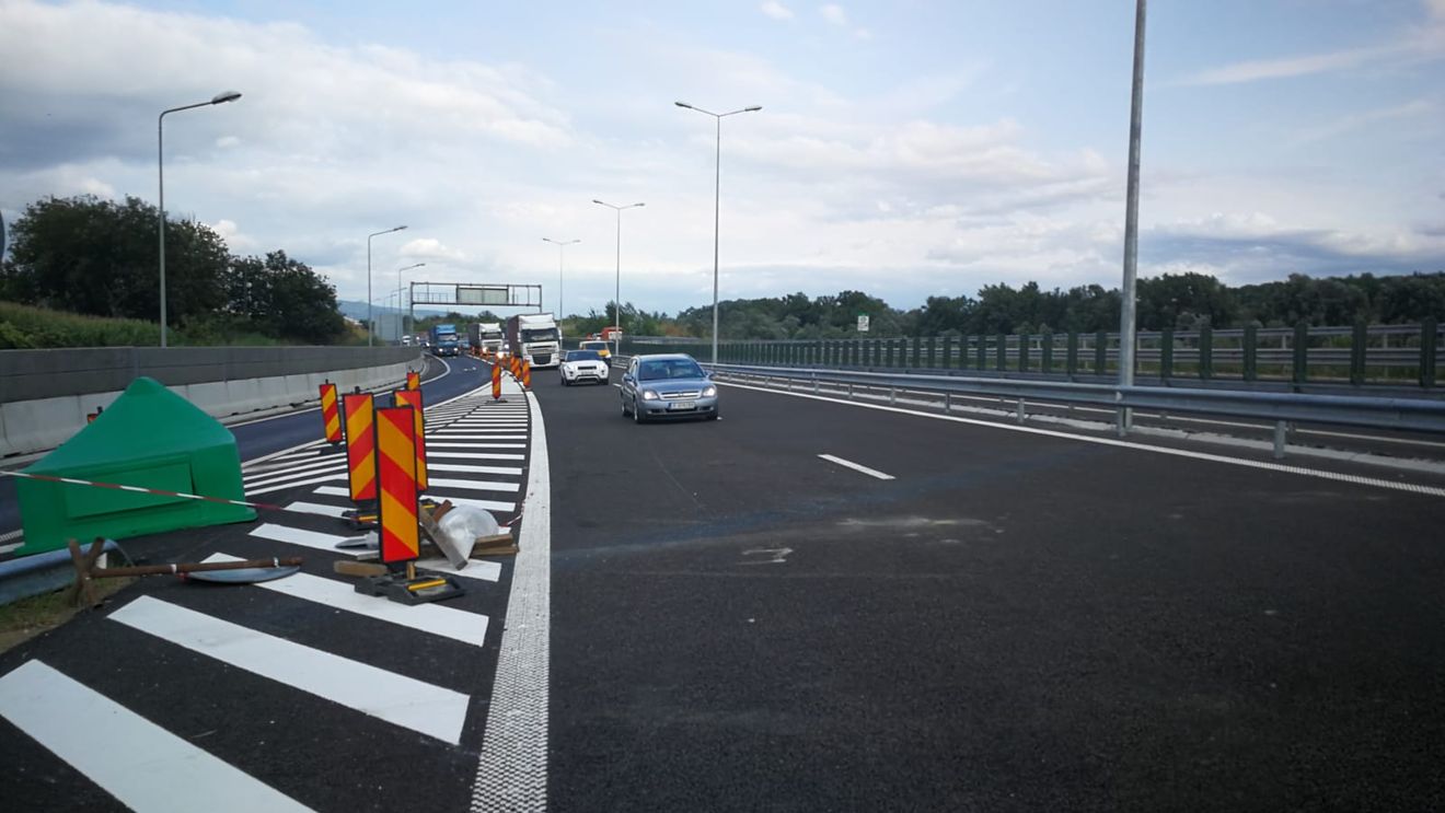 Trafic oprit pe A1 București-Pitești după un accident în care au fost implicate 10 autoturisme