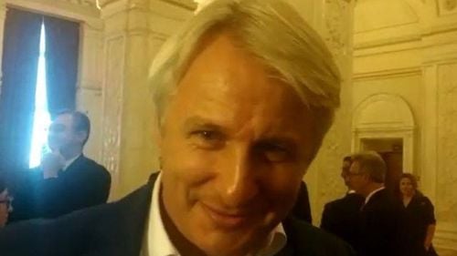 Teodorovici, răspuns de mitocan către un reporter B1TV.ro: ”Sunteți liberă diseară? Nu vă văd ochișorii, dinții văd că îi aveți puși!