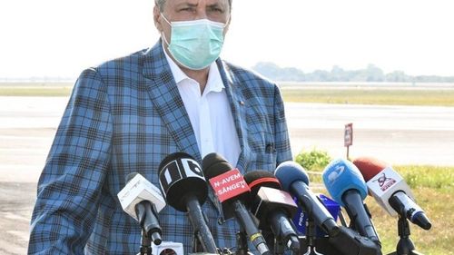 Marcel Vela: Înregistrăm cifre îngrijorătoare, iar în tot acest timp încă încercăm să îi convingem pe unii sau pe alţii de existenţa virusului/ Nu trebuie să salvăm ţara cu arma în mână, este atât de uşor să purtăm o mască simplă