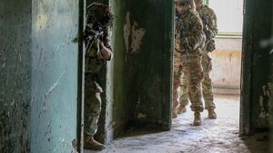 Exercițiu militar: Soldații americani demonstrează pregătirea de luptă la distanță scurtă, în România