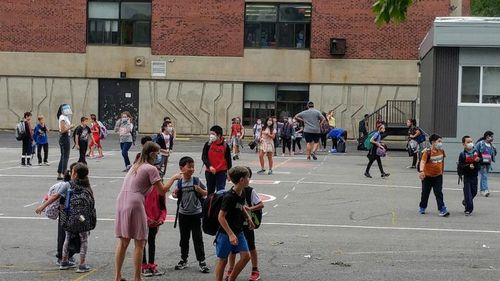 Canada: Zeci de școli au raportat cazuri de COVID-19 la doar câteva zile după reluarea cursurilor