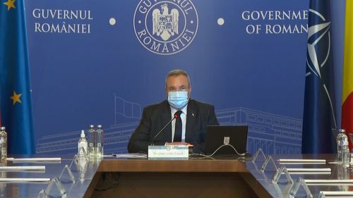 Premierul Ciucă, cu mască de protecție la ședința Guvernului, în prima zi în care aceasta nu mai este obligatorie