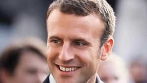 Macron îl laudă pe Iohannis pentru că le ţine piept "unora din România" care vor să instaureze o democraţie iliberală ca în Ungaria şi Polonia