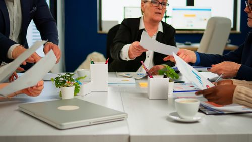 BREAKING Se majorează capitalul social minim necesar pentru SRL: de la 200 la 8.000 lei