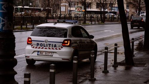 VIDEO Ordin dat de ministrul de Interne: În weekend, la ora 17 și 21, din mașinile de poliție se va difuza imnul național