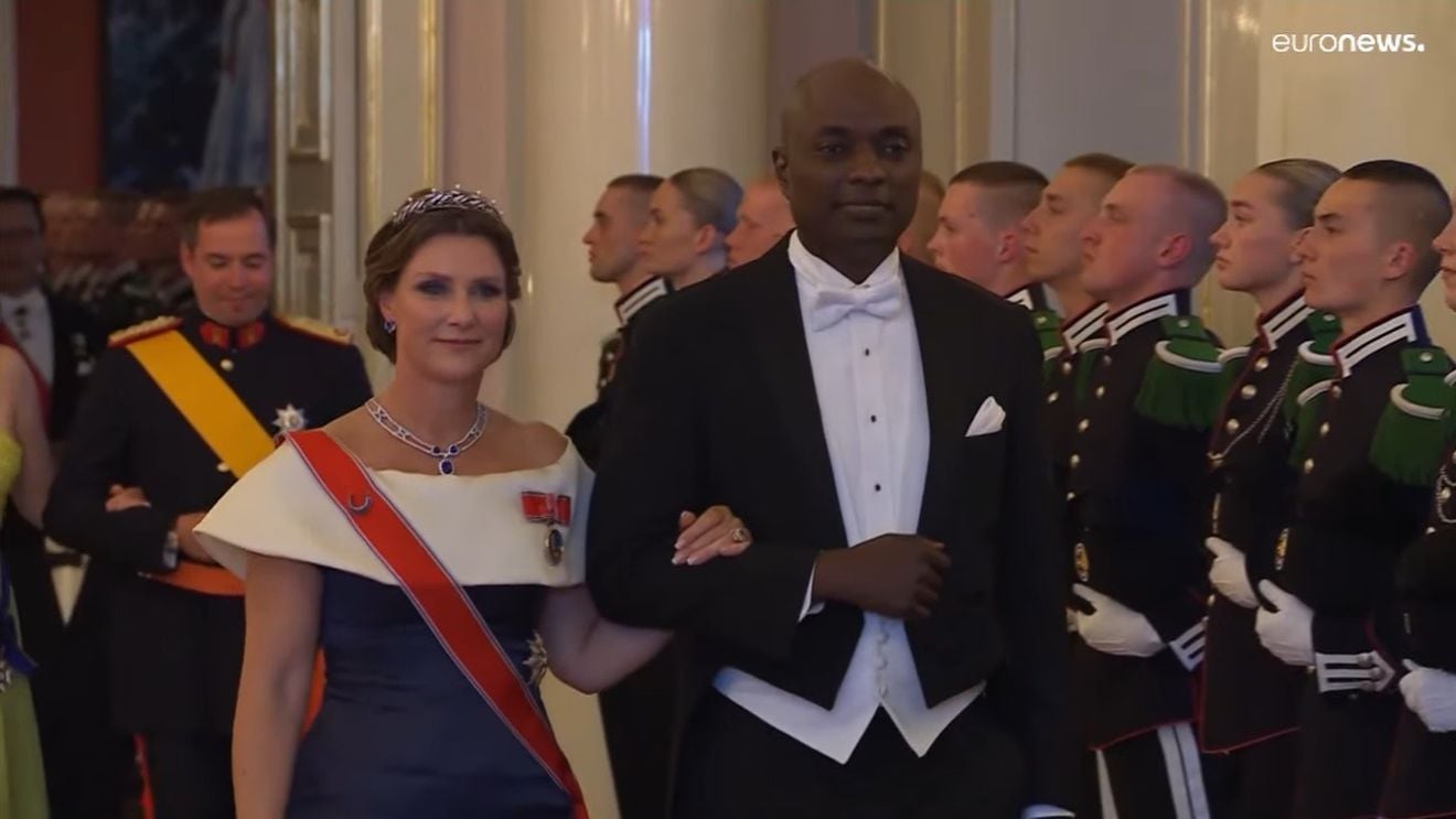 Scandal în Norvegia. Prințesa Martha Louise, fiica cea mare a regelui, se căsătorește sâmbătă cu un șaman care susține că a înviat din morți