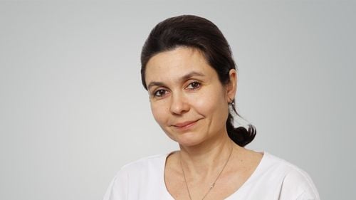 #MediciBuni Dr. Mihaela Steriu, MedLife: „Toate persoanele active sexual se pot infecta cu HPV, dar majoritatea infectiilor se vindecă de la sine, prin acțiunea sistemului imunitar”. Când poate duce infecția cu HPV la cancer de col uterin
