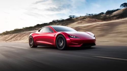 Tesla promite o mașină low-cost „cât mai curând posibil”