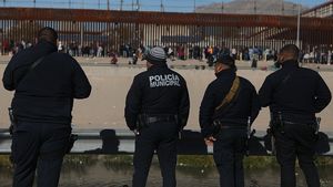 Instanța supremă din SUA îi permite lui Trump să utilizeze o lege din 1798 privind dușmanii străini pentru deportări