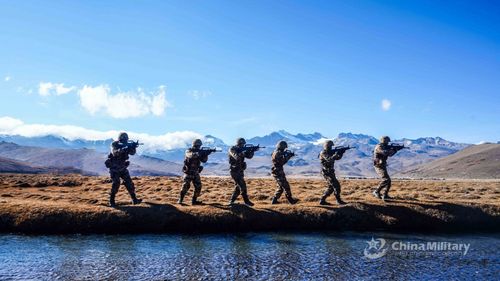 VIDEO Armata chineză se antrenează pentru a contracara atacurile cu drone FPV, care și-au dovedit eficiența în războiul din Ucraina