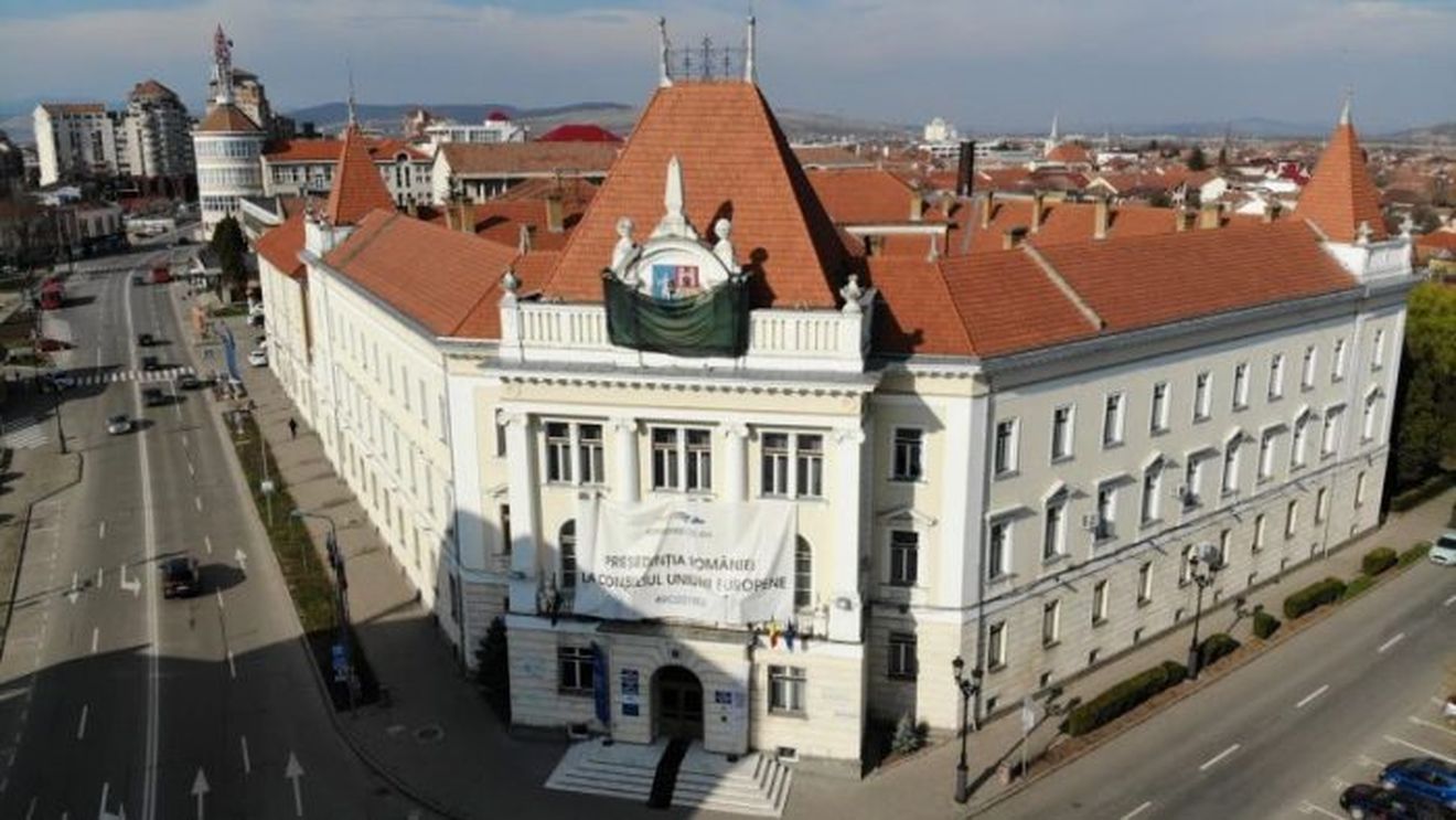 Angajată a Curții de Apel Alba Iulia, depistată cu noul coronavirus. DSP Alba a demarat o anchetă epidemiologică