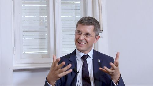 Dan Barna: Sesizarea la CCR, încercare disperată a Guvernului de a refuza confruntarea cu Parlamentul