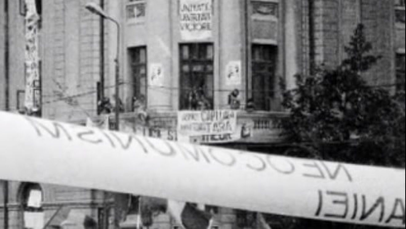 Avertisment pentru ministrul Educaţiei: Poate că a venit vremea să redeschidem balconul Universității pe care îl ținem închis de la mineriade