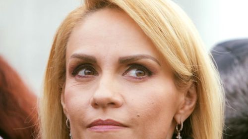 Firea: Am trecut cu bine de ultima intervenţie chirurgicală pentru remedierea unei afecţiuni a colonului
