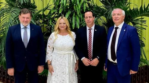 Rectorii Azamfirei, Pirtea și Abrudan îl însoțesc pe ministrul Rafila în Cuba, potrivit ambasadei României la Havana