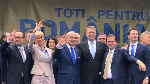 Liberalii se întâlnesc în Consiliul Național, începând cu ora 16:00. Klaus Iohannis va participa la eveniment