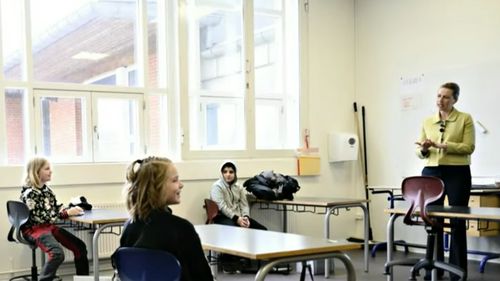 Danemarca reia examenele orale și predarea cu prezență fizică în universități, pe 27 mai, și redeschide muzeele, teatrele și cinematografele – decizie a guvernului și a tuturor partidelor parlamentare