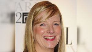 Givenchy o numește pe Sarah Burton în poziția de director de creație