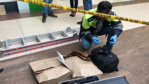 Furt spectaculos într-un mall din Iași: Hoții au scos seiful prin acoperiș / S-au furat aproximativ 30 de mii de euro