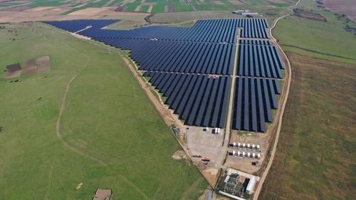 A fost inaugurat parcul fotovoltaic"Sărmăşag", cel mai mare finalizat cu finanţare din PNRR /  Are o putere instalată de 51,4 MW şi stocare în baterii