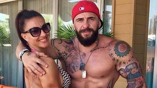 Doi foști campioni la culturism, condamnați de Tribunalul Gorj pentru evaziune fiscală / Soții Mihai și Bianca Feroiu au câștigat zeci de mii de lei din videochat, dar n-au plătit impozit timp de opt ani