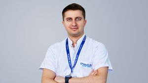 #medicibuni - Dr. Ion Vasian, urolog MedLife: „E suficient un singur contact sexual neprotejat ca să contractăm o infecție cu transmitere sexuală“