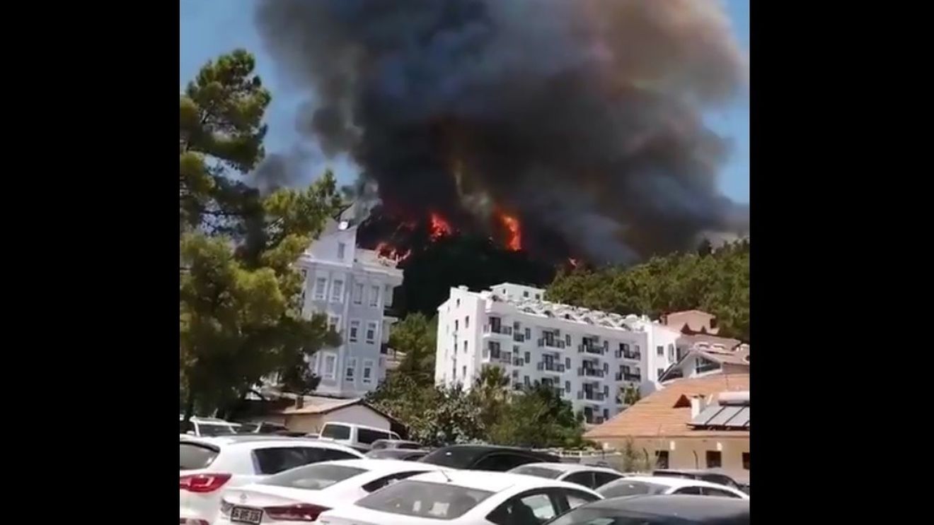 Turcia: Incendiile de vegetație continuă, 13 dintre acestea arzând în continuare necontrolat