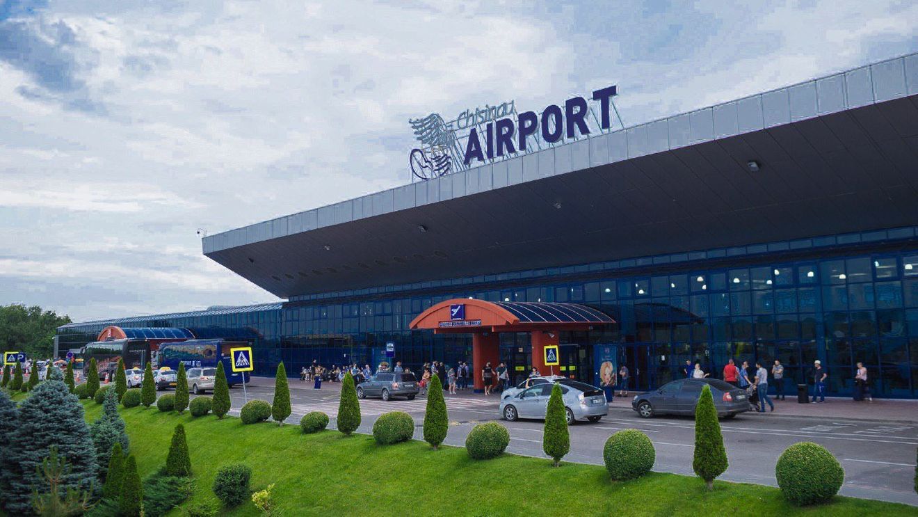 Atacatorul de la Aeroportul Chișinău, arestat preventiv pentru 30 de zile
