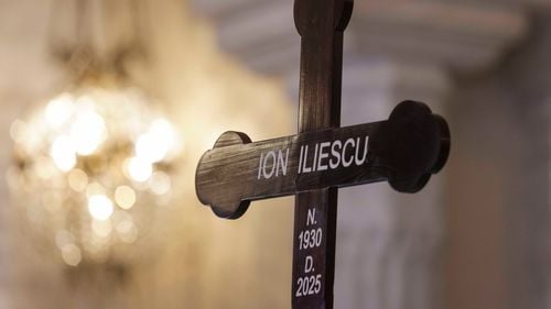Slujbele liturgice pentru înhumarea fostului președinte Ion Iliescu, ținute de Preasfințitul Parinte Timotei Prahoveanul