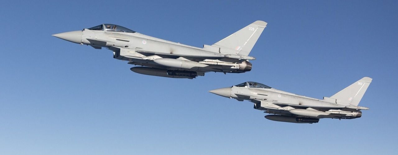 BREAKING Forțele Aeriene române au ridicat patru avioane de vânătoare după ce o dronă a intrat în spațiul aerian național. Avioanele nu au deschis focul