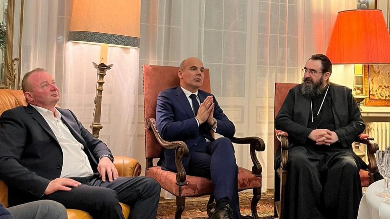 Rareș Bogdan îl ironizează pe Aurescu din America: Salutări de la Kremlin, special pentru ministrul care nu e PNL / Ulterior și-a modificat postarea pe Facebook
